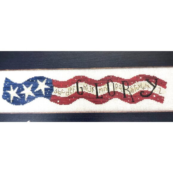 Bent Creek Glory Cross-Stitch Pattern With Patriotic Stars & Stripes Design - Picture 1 of 3